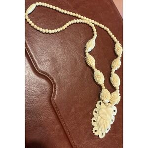 Vintage Carved‎ Bone Floral Necklace